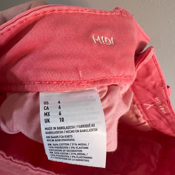 5/$25 American Eagle Outfitters Super Stretch Aeo Twill Pink Midi Shorts - Picture 4 of 5